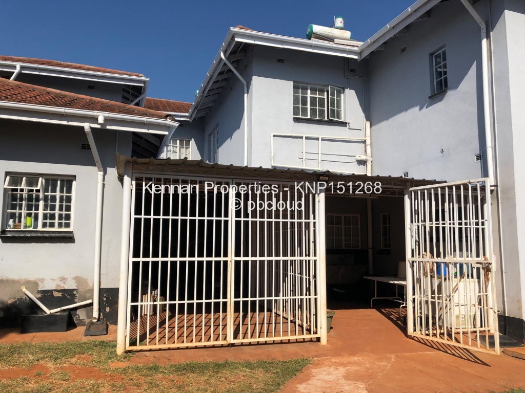10 Bedroom House to Rent in Greystone Park