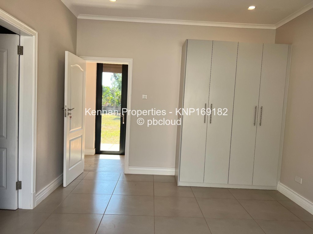 Townhouse/Complex/Cluster to Rent in Helensvale