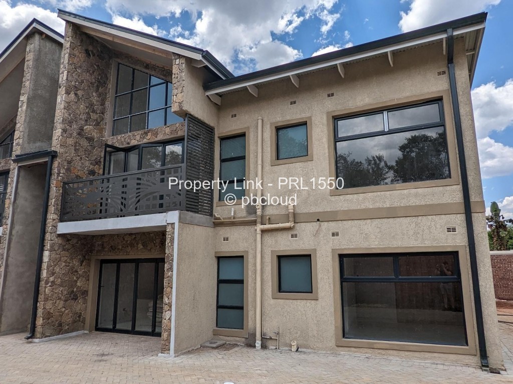 Townhouse/Complex/Cluster to Rent in Avondale West