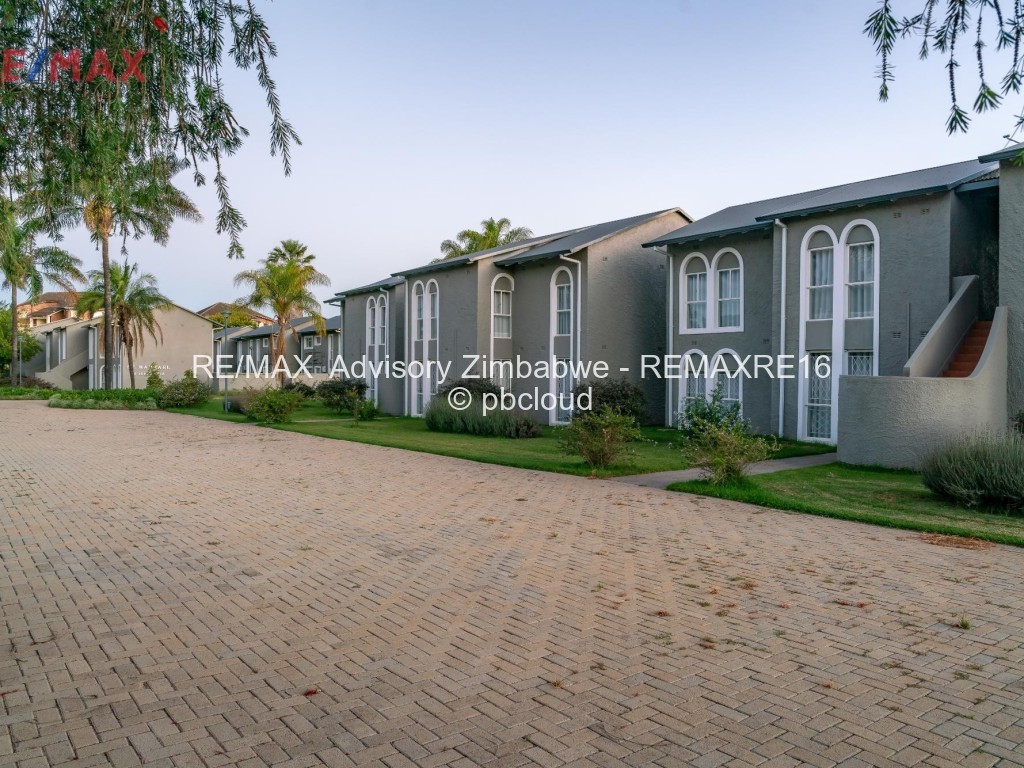 Townhouse/Complex/Cluster to Rent in Eastlea