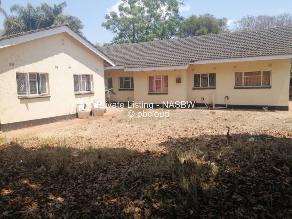 5 Bedroom House to Rent in Borrowdale West