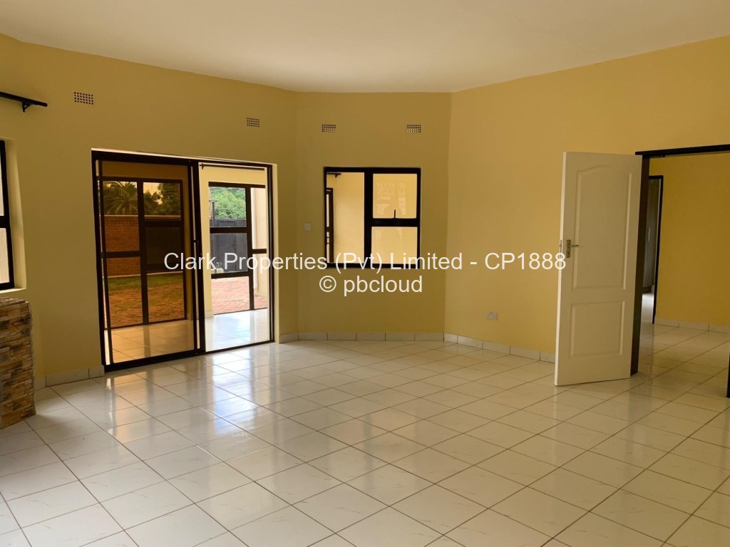 Flat/Apartment to Rent in Emerald Hill