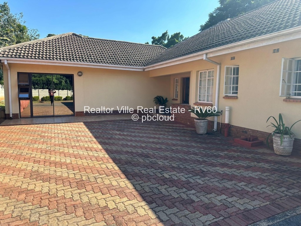 4 Bedroom House to Rent in Borrowdale