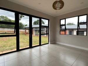 Townhouse/Complex/Cluster to Rent in Helensvale