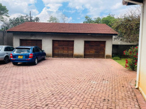 5 Bedroom House to Rent in Greystone Park