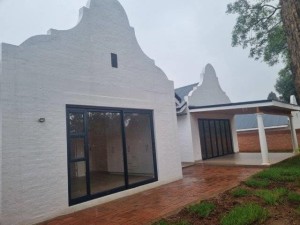 Townhouse/Complex/Cluster to Rent in Newlands