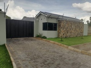 Townhouse/Complex/Cluster to Rent in Borrowdale West