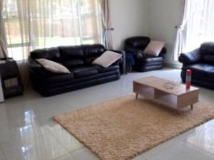 3 Bedroom House to Rent in Borrowdale