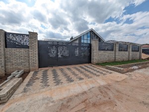 Townhouse/Complex/Cluster to Rent in Westgate