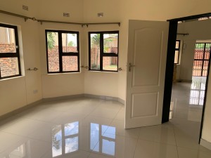 Flat/Apartment to Rent in Emerald Hill