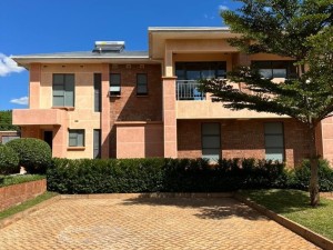 Townhouse/Complex/Cluster to Rent in Borrowdale