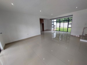 Flat/Apartment to Rent in Greendale North