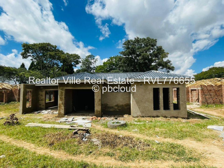 Townhouse/Cluster for Sale in Bluff Hill, Harare