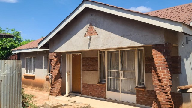 3 Bedroom House to Rent in Marimba Park
