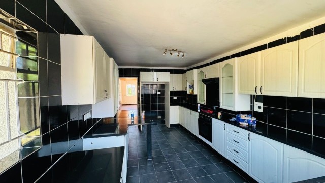3 Bedroom Cottage/Garden Flat to Rent in Prospect